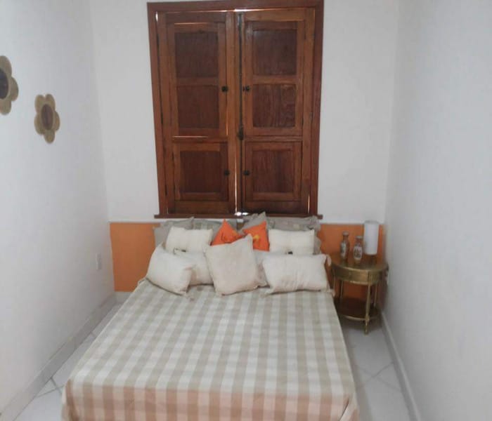 Imagem 5 da galeria do anúncio: Alugo suíte mobiliada