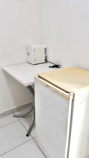 Imagem 1 da galeria do anúncio: Pensão com água, luz e internet inclusos.