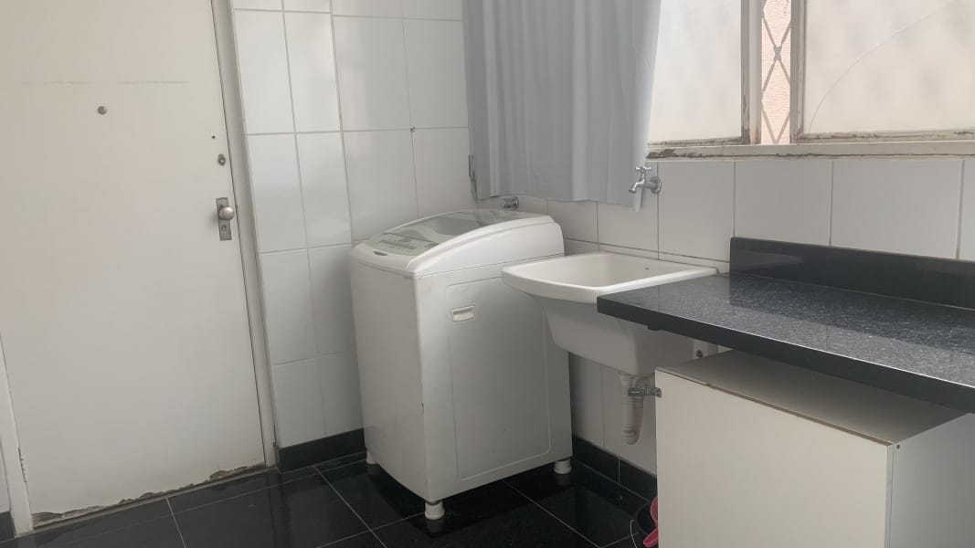 Imagem 20 da galeria do anúncio: EXCELENTE QUARTO PRAÇA DA SAVASSI-PRAÇA DA LIBERDADE -202/05