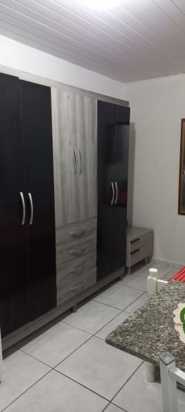 Imagem 9 da galeria do anúncio: Pensionato Feminino Très Jolie - QUITINETES E QUARTOS