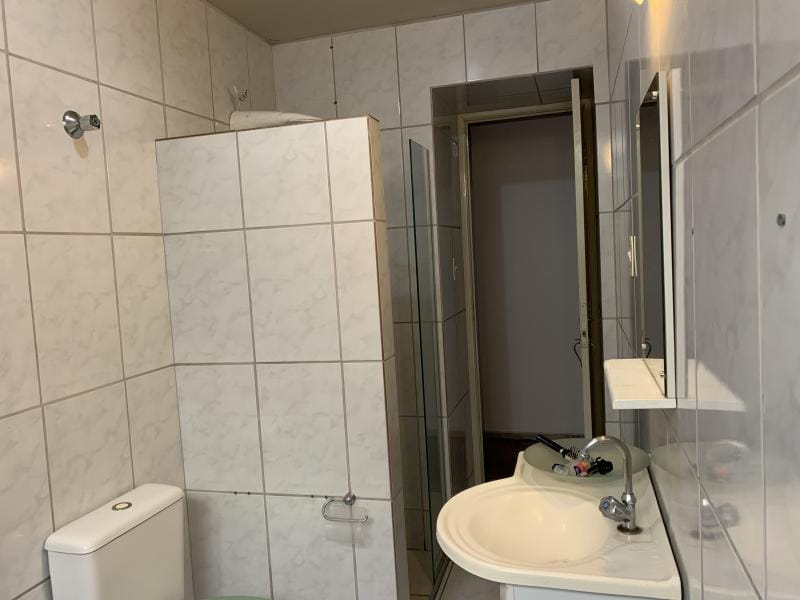 Imagem 10 da galeria do anúncio: QUARTO PARA MOÇA - PRAÇA DA LIBERDADE - SAVASSI - 04/101