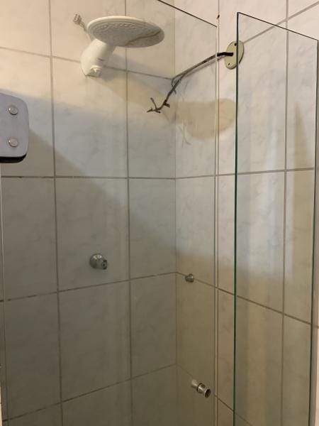 Imagem 8 da galeria do anúncio: QUARTO PARA MOÇA - PRAÇA DA LIBERDADE - SAVASSI - 04/101