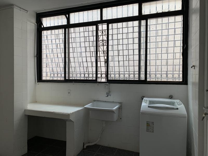 Imagem 17 da galeria do anúncio: QUARTO PARA MOÇA - PRAÇA DA LIBERDADE - SAVASSI - 04/101