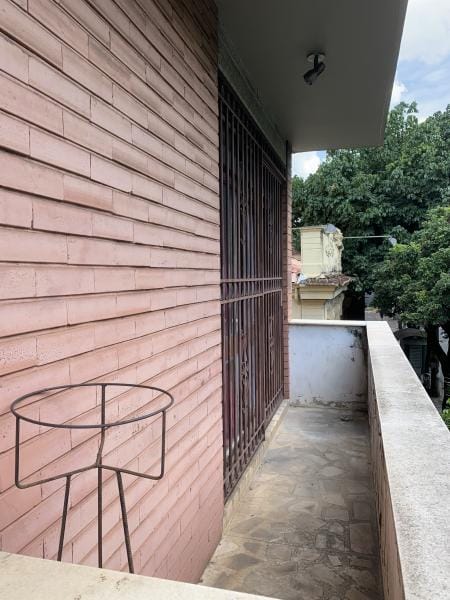 Imagem 11 da galeria do anúncio: SUÍTE FEMININA C/ VARANDA-PRAÇA DA SAVASSI-PRAÇA LIBERDADE