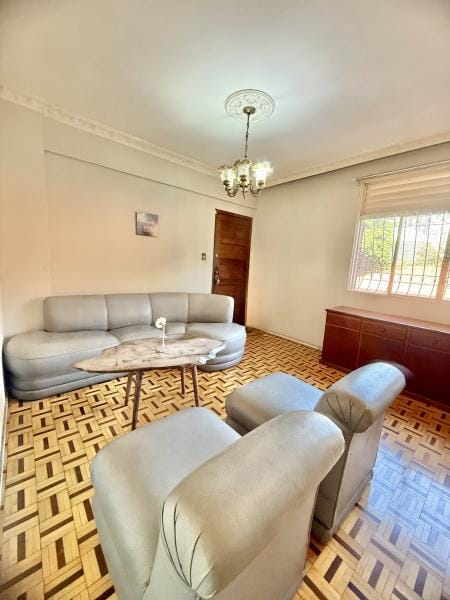 Imagem 14 da galeria do anúncio: SUÍTE FEMININA C/ VARANDA-PRAÇA DA SAVASSI-PRAÇA LIBERDADE