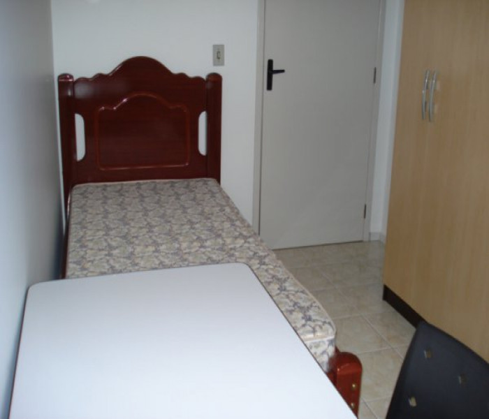 Imagem 2 da galeria do anúncio: Quarto para Homens