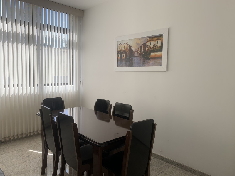 Imagem 10 da galeria do anúncio: EXCELENTE QUARTO  PARA MOÇAS -PRAÇA DA LIBERDADE 🌴