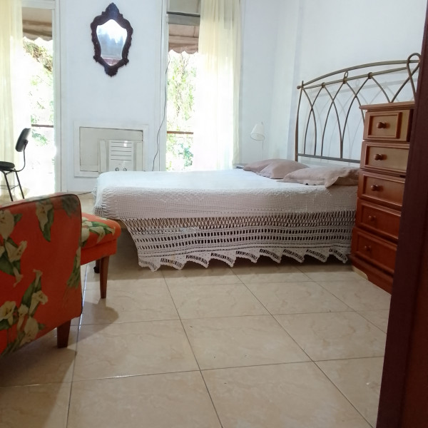 Imagem 4 da galeria do anúncio: alugo um  Quarto perto da praia e devtodo comércio