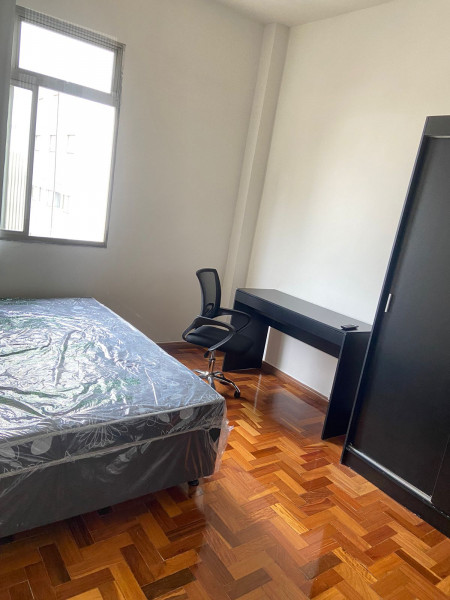 Imagem 3 da galeria do anúncio: Aluga-se Quarto na Praça da Liberdade