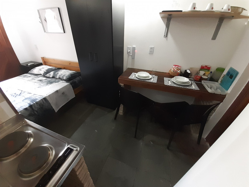 Imagem 6 da galeria do anúncio: Quarto/Kitnet Individual e Privativa c/ Varanda