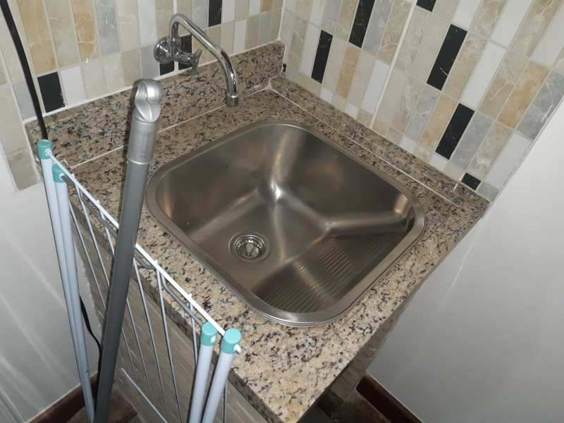 Imagem 3 da galeria do anúncio: Quarto/Kitnet Individual e Privativa c/ Varanda