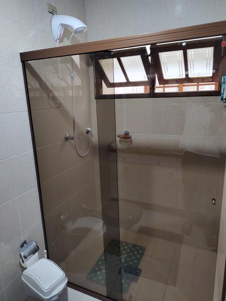 Imagem 5 da galeria do anúncio: Quarto em Casa próxima à praia na Cachoeira do B. Jesus
