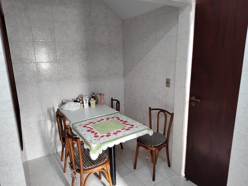 Imagem 11 da galeria do anúncio: Quarto em Casa próxima à praia na Cachoeira do B. Jesus