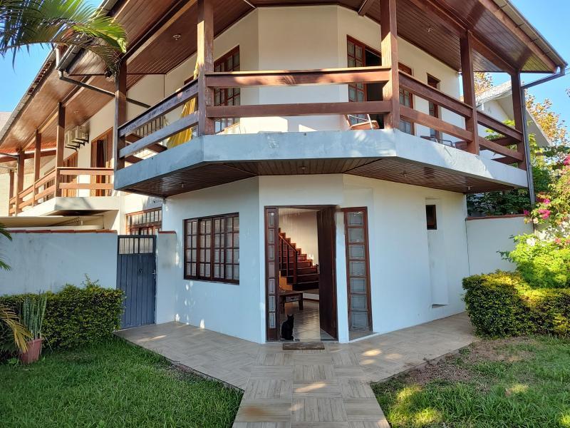 Imagem 17 da galeria do anúncio: Quarto em Casa próxima à praia na Cachoeira do B. Jesus