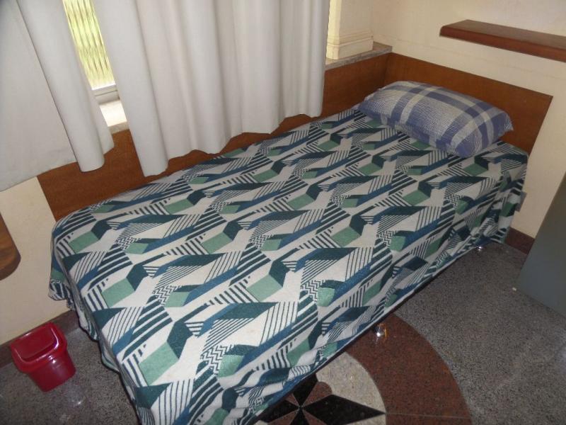 Imagem 1 da galeria do anúncio: Ótimo quarto com AC e frigobar - UERJ/HUPE/Hosp. Jesus