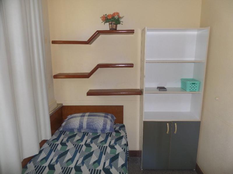 Imagem 2 da galeria do anúncio: Ótimo quarto com AC e frigobar - UERJ/HUPE/Hosp. Jesus