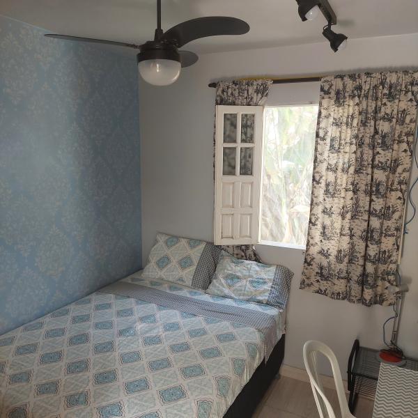 Imagem 1 da galeria do anúncio: Quarto mobiliado em Condominio Fechado ( casa de família ).