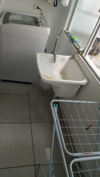 Imagem 7 da galeria do anúncio: Quarto em Apto Mobiliado - área nobre no Cabral por 900 !!