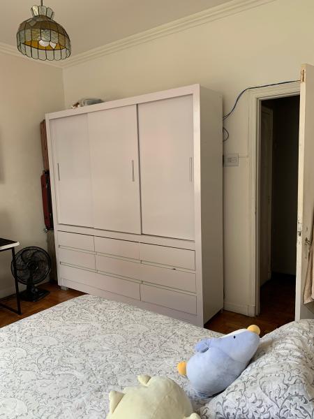 Imagem 10 da galeria do anúncio: Quarto amplo e arejado