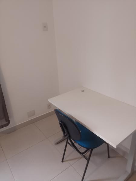 Imagem 12 da galeria do anúncio: Amplo Quarto individual em ótimo apartamento